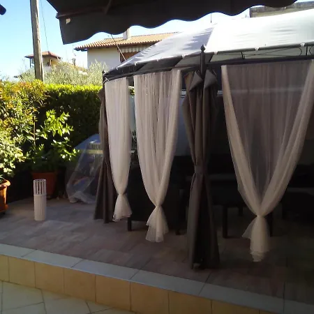 Maris Apartment *