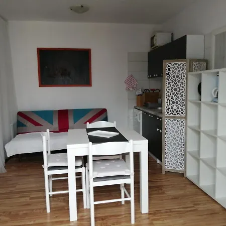 Apartment Maris *