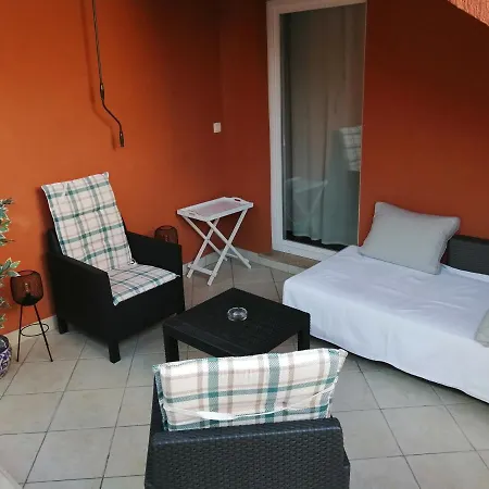 Maris Apartment