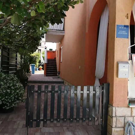 Apartment Maris *